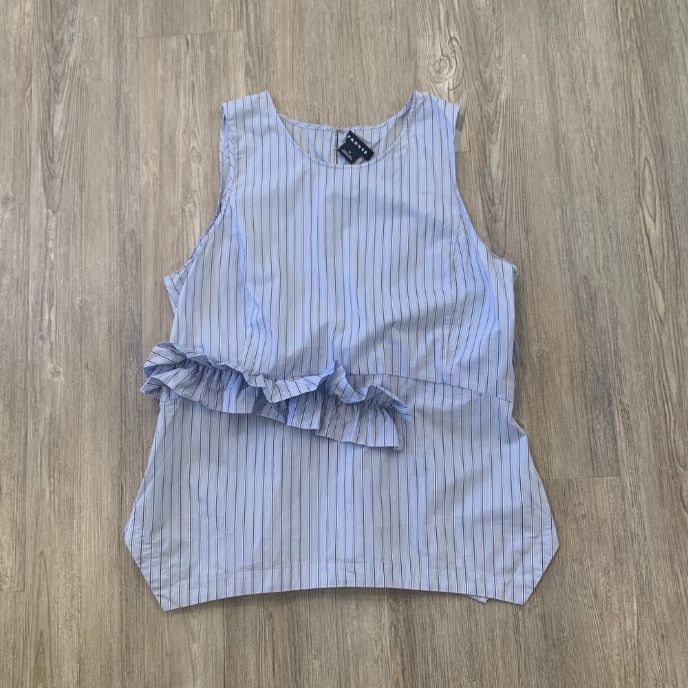 Trouve sleeveless blouse